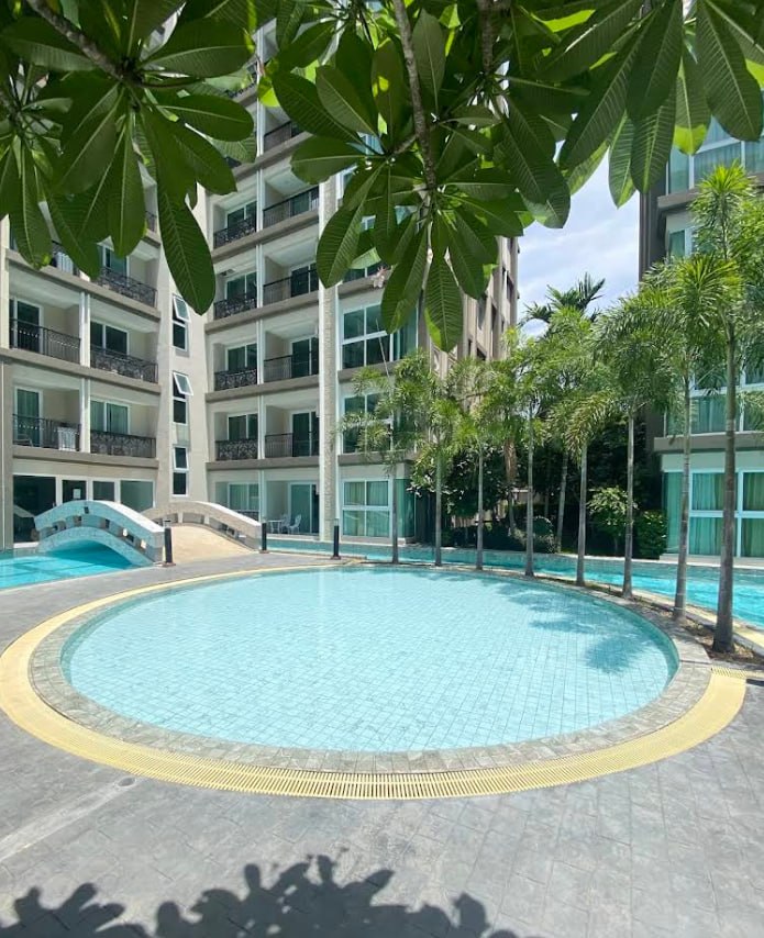 Dusit Grand Park 2 — студия