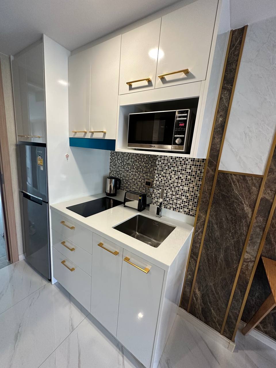 Dusit Grand Park 2 — студия