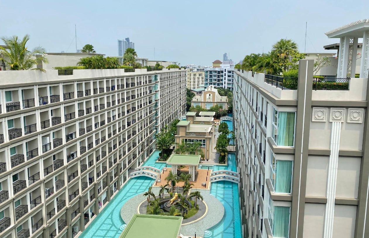 Dusit Grand Park 2 — студия