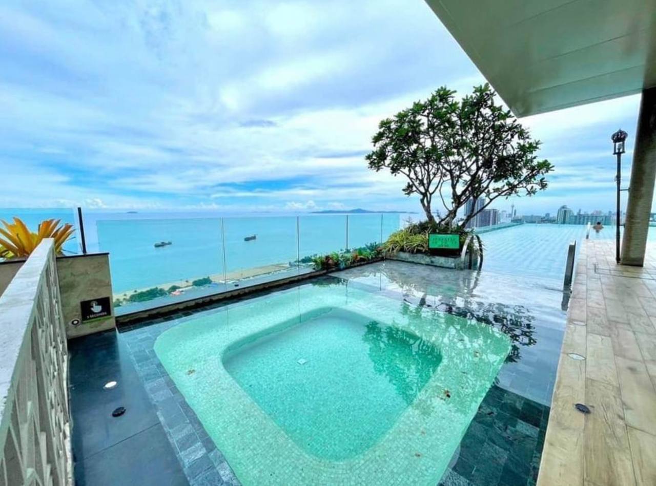 Riviera Jomtien — студия