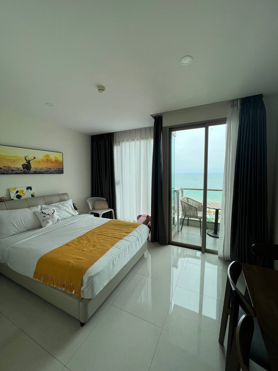 Riviera Jomtien — студия