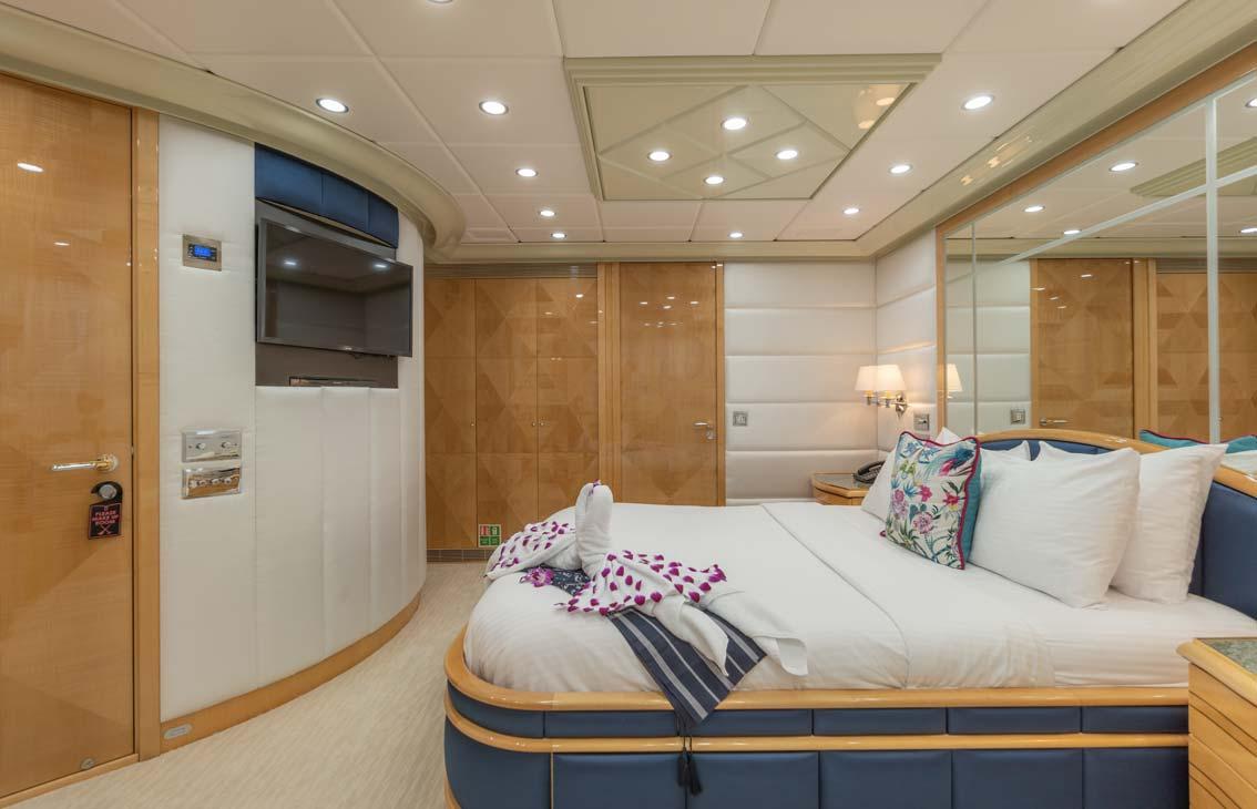 Heesen 129ft (Lady Azul)
