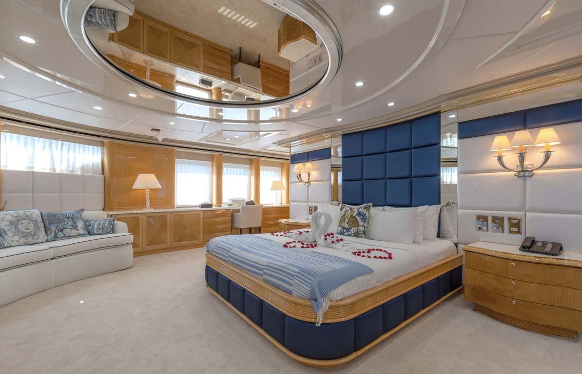 Heesen 129ft (Lady Azul)