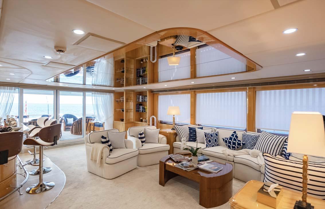 Heesen 129ft (Lady Azul)